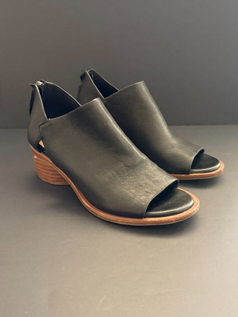 Sofft Womens Shoes 7M Black Leather Heels Open Toe Bootie Zip